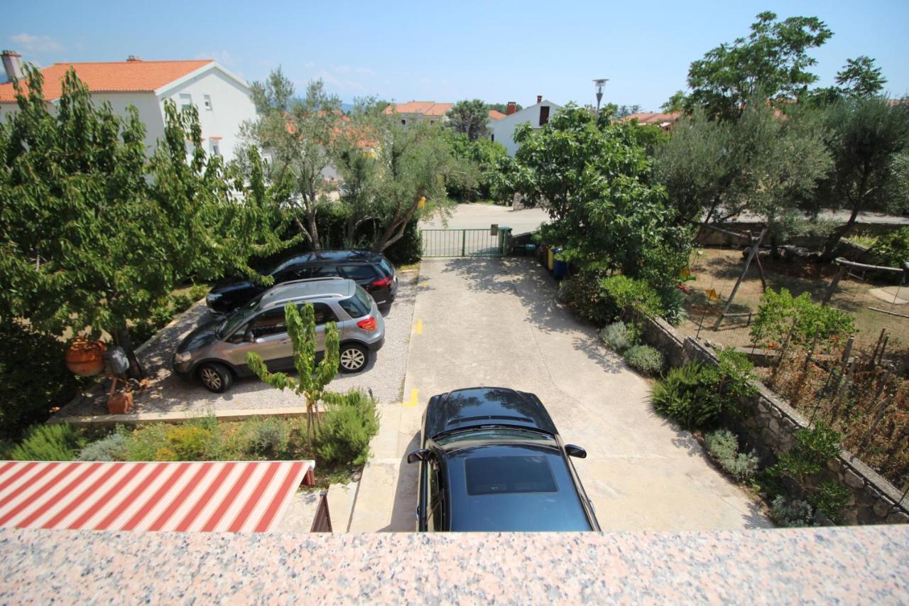 Apartmani Zem, Krk Крк Екстер'єр фото