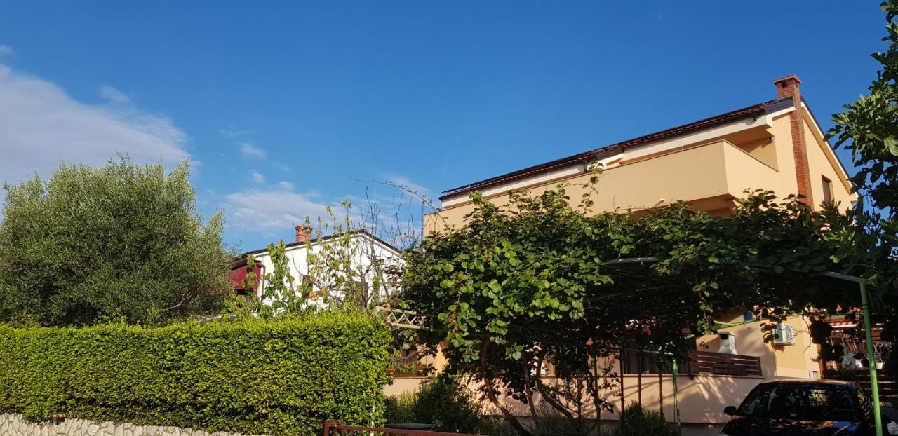 Apartmani Zem, Krk Крк Екстер'єр фото