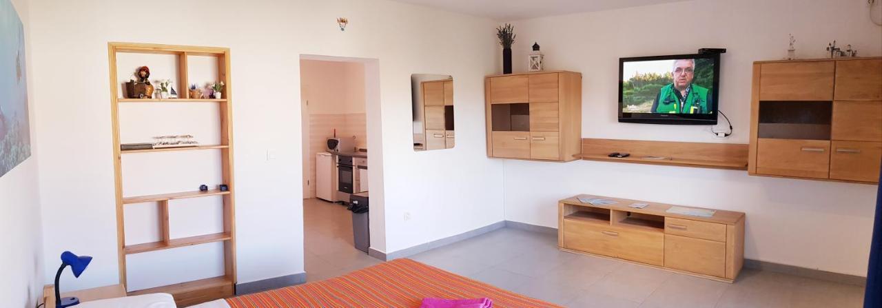 Apartmani Zem, Krk Крк Екстер'єр фото