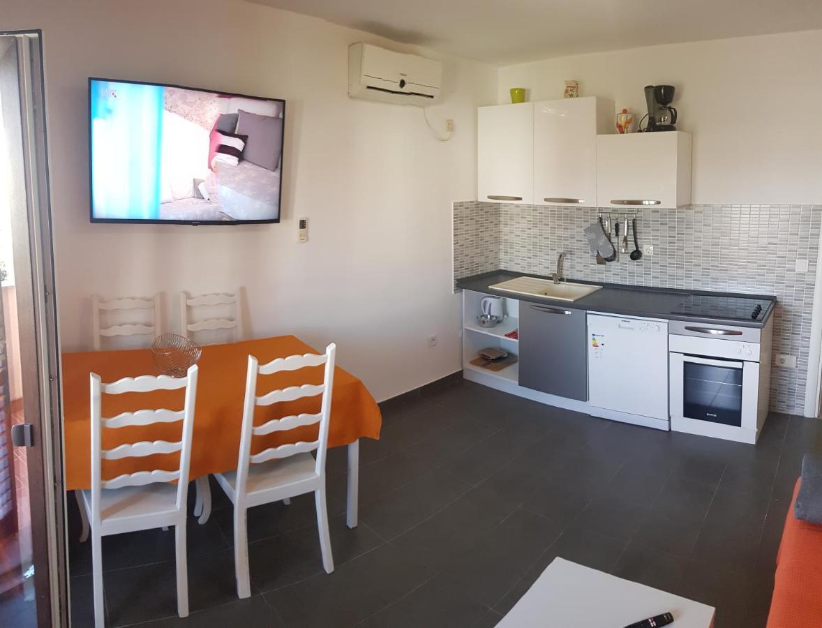 Apartmani Zem, Krk Крк Екстер'єр фото