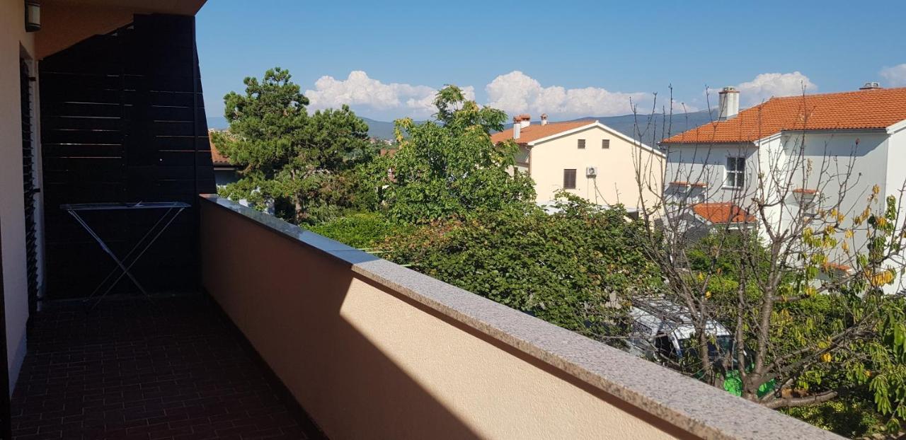 Apartmani Zem, Krk Крк Екстер'єр фото