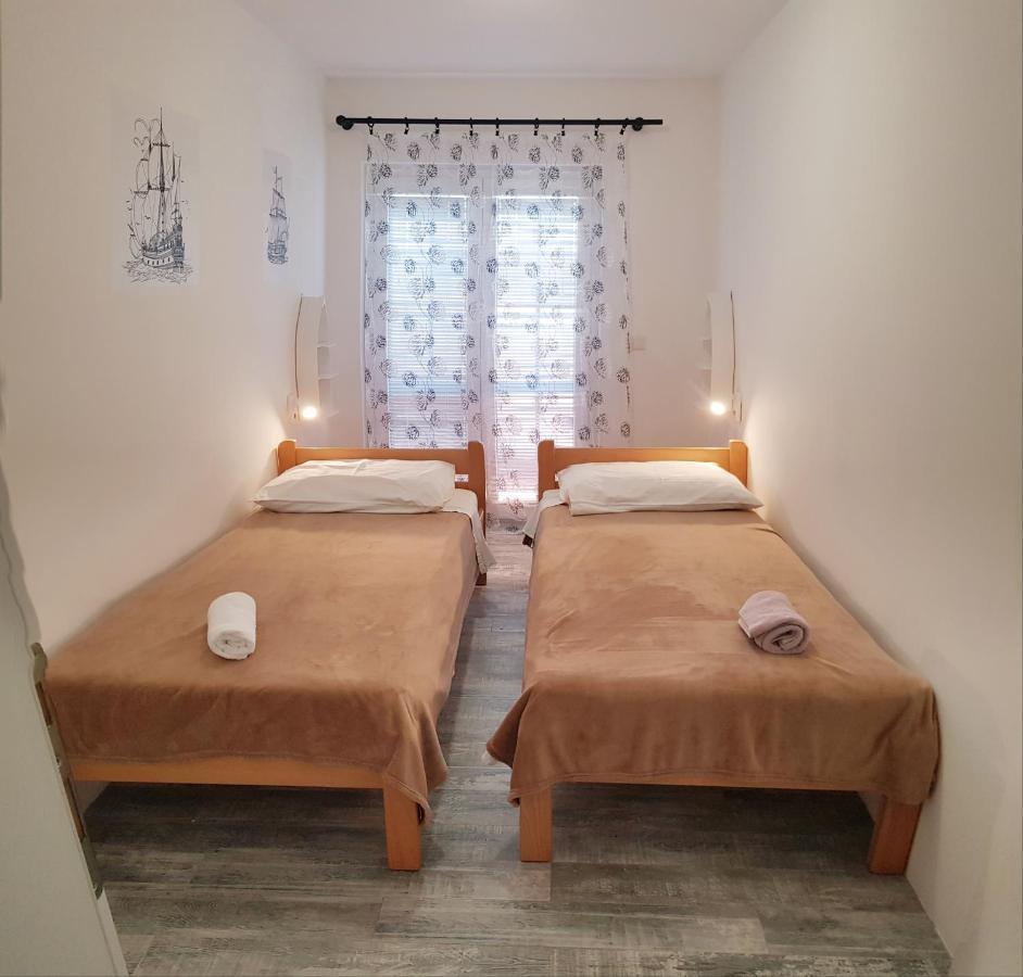 Apartmani Zem, Krk Крк Екстер'єр фото